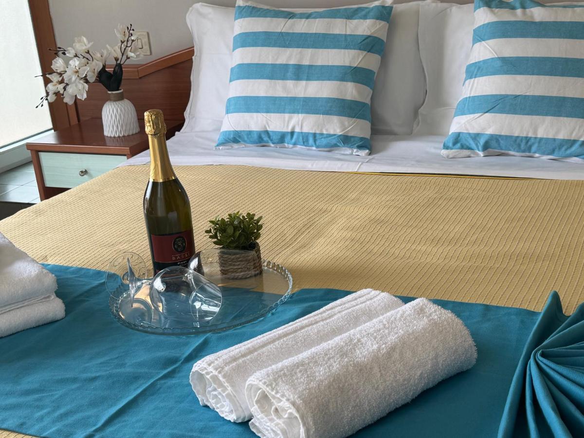 Hotel Villa Caterina Римини Екстериор снимка
