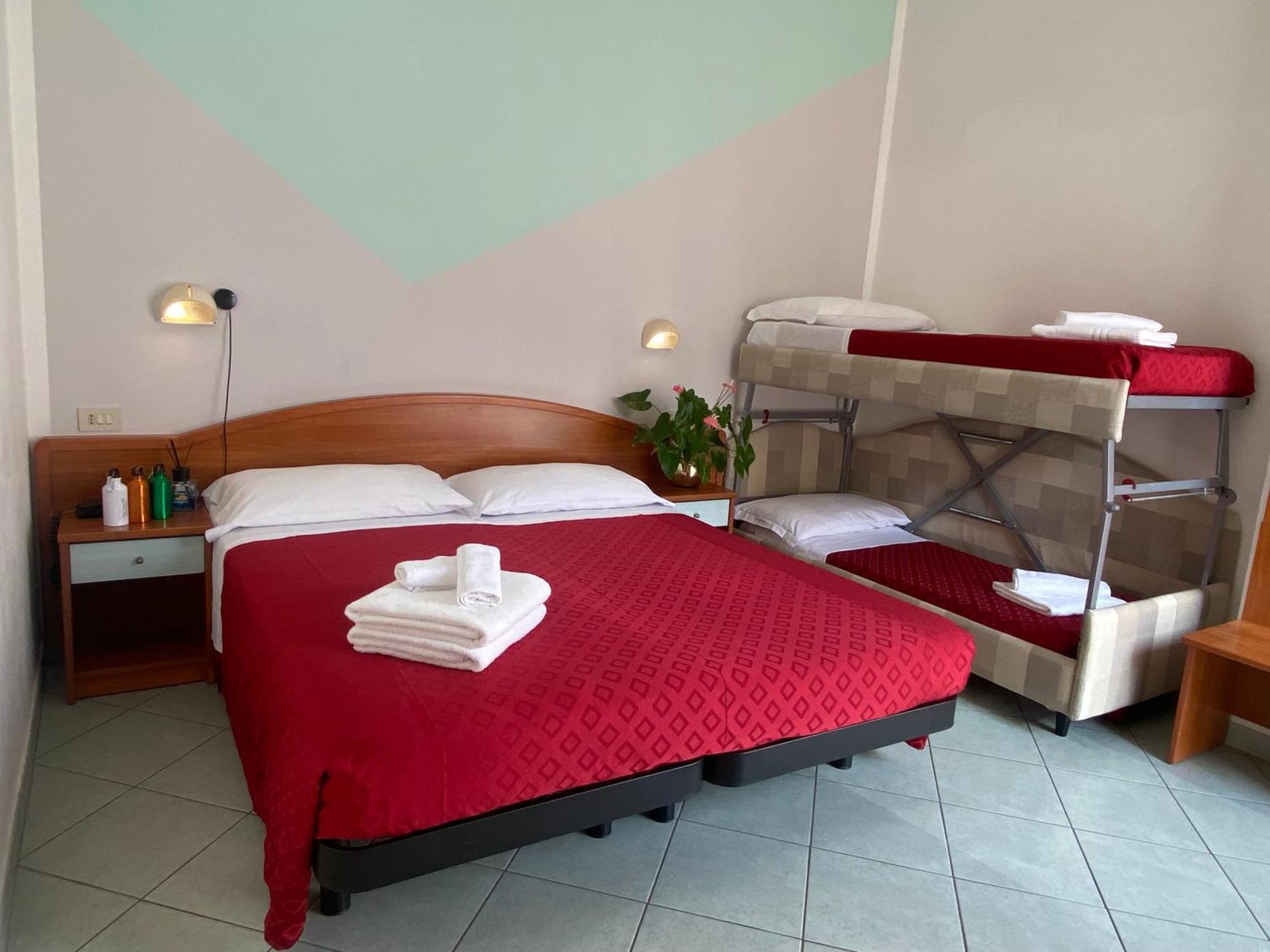 Hotel Villa Caterina Римини Екстериор снимка