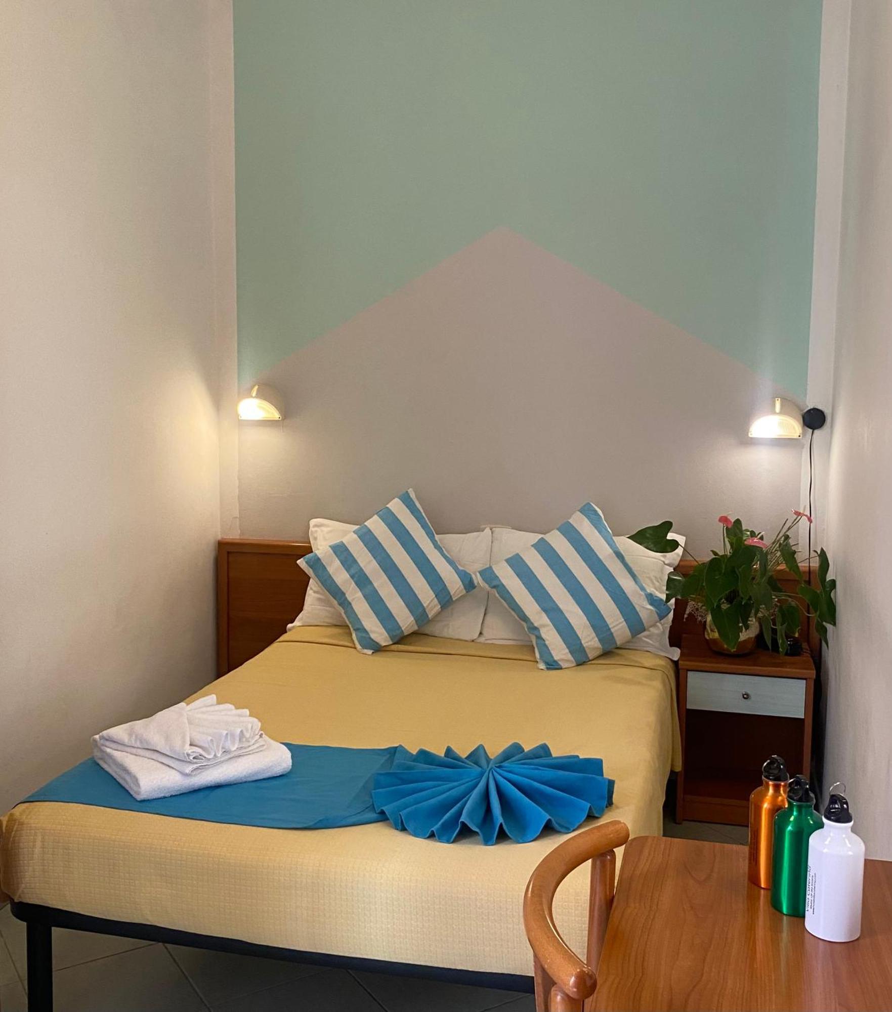 Hotel Villa Caterina Римини Екстериор снимка