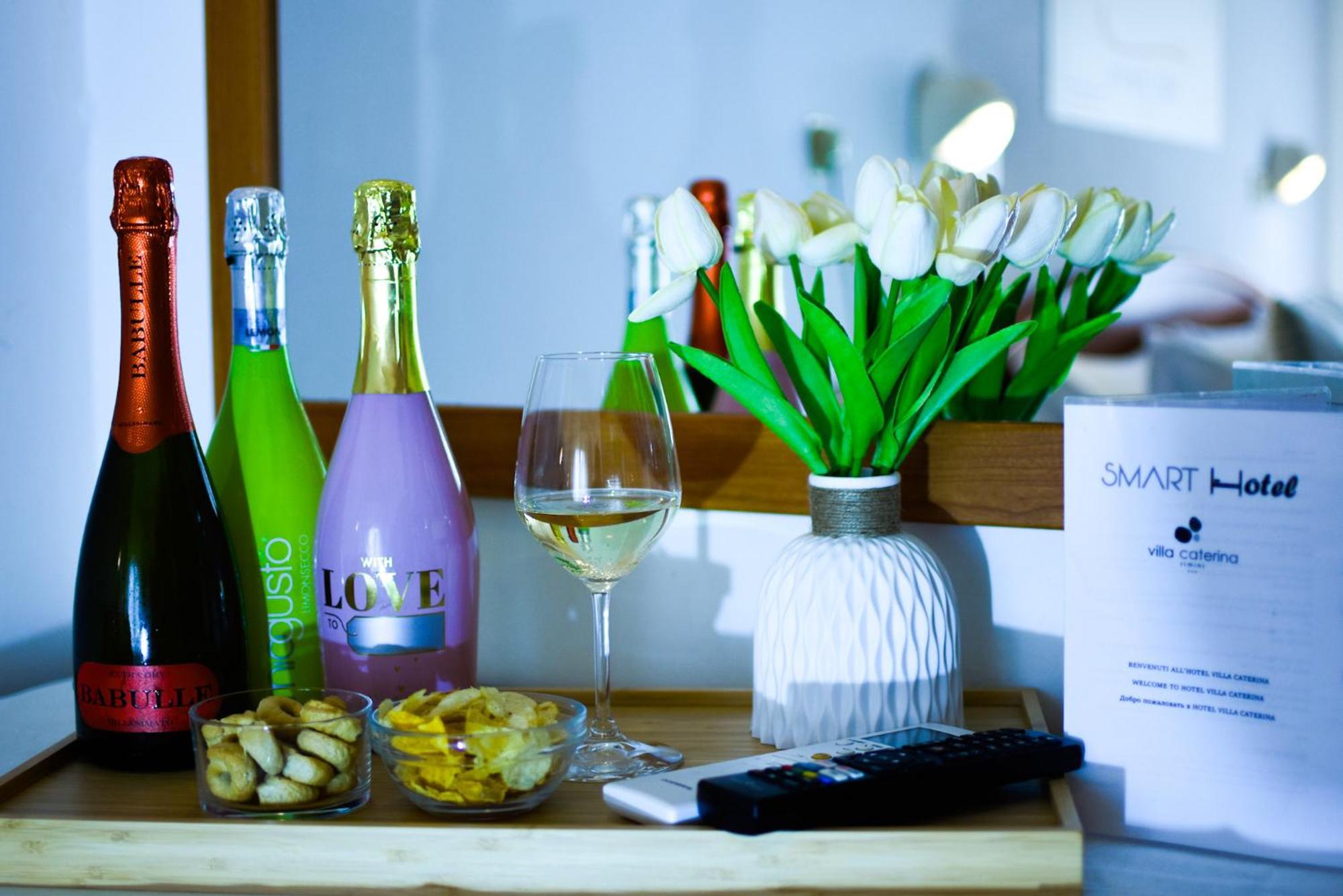 Hotel Villa Caterina Римини Екстериор снимка