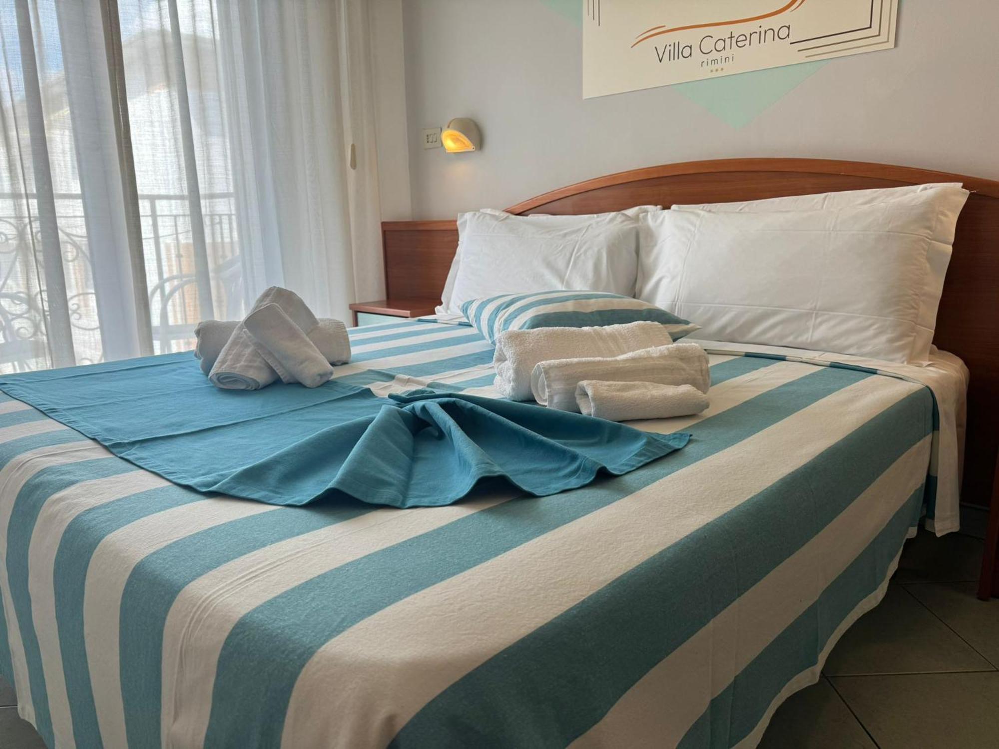 Hotel Villa Caterina Римини Екстериор снимка